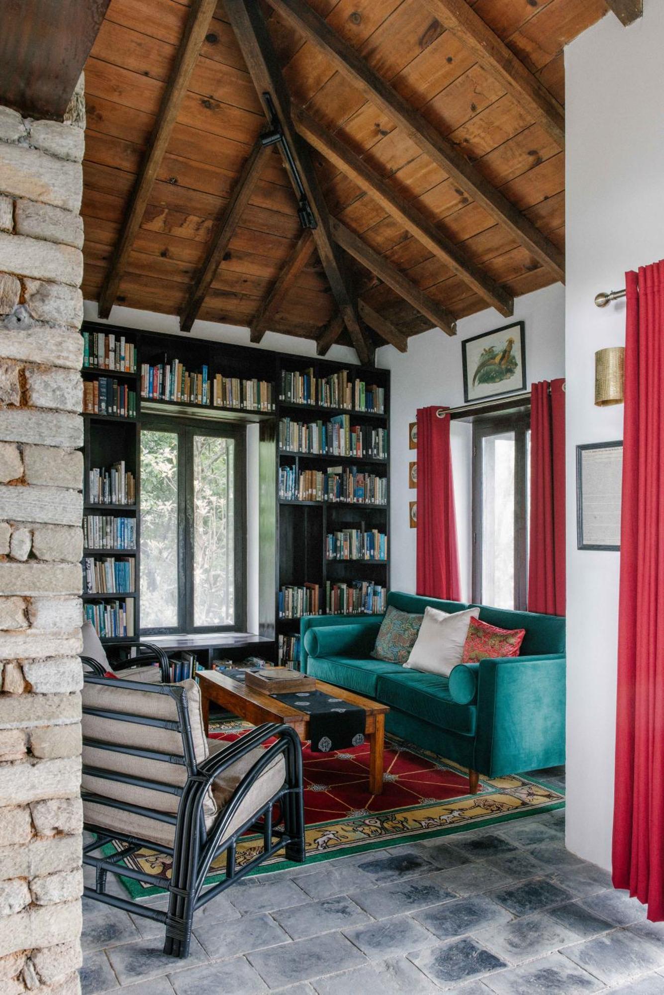 Tiger Mountain Pokhara Lodge Экстерьер фото