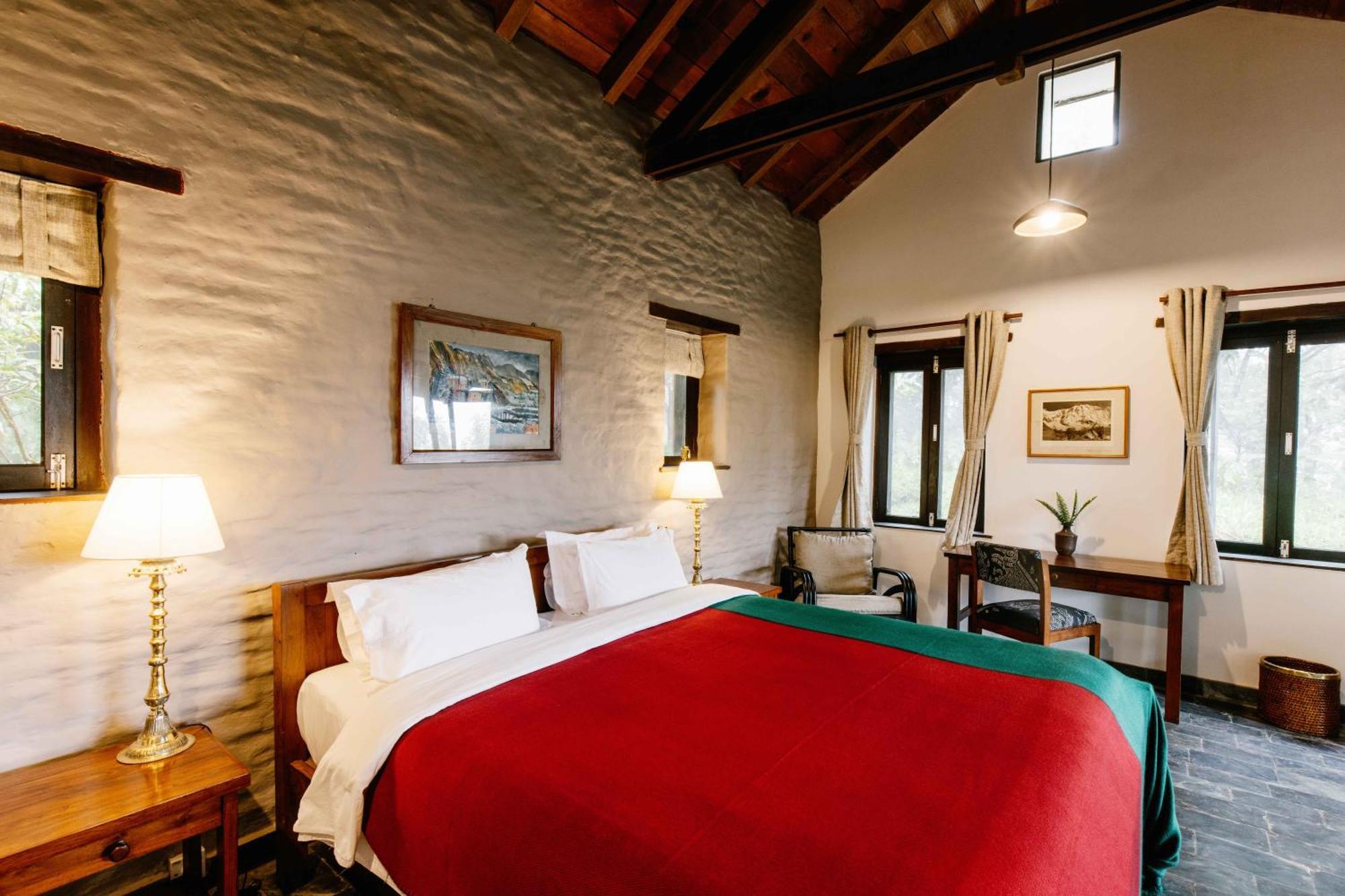 Tiger Mountain Pokhara Lodge Экстерьер фото