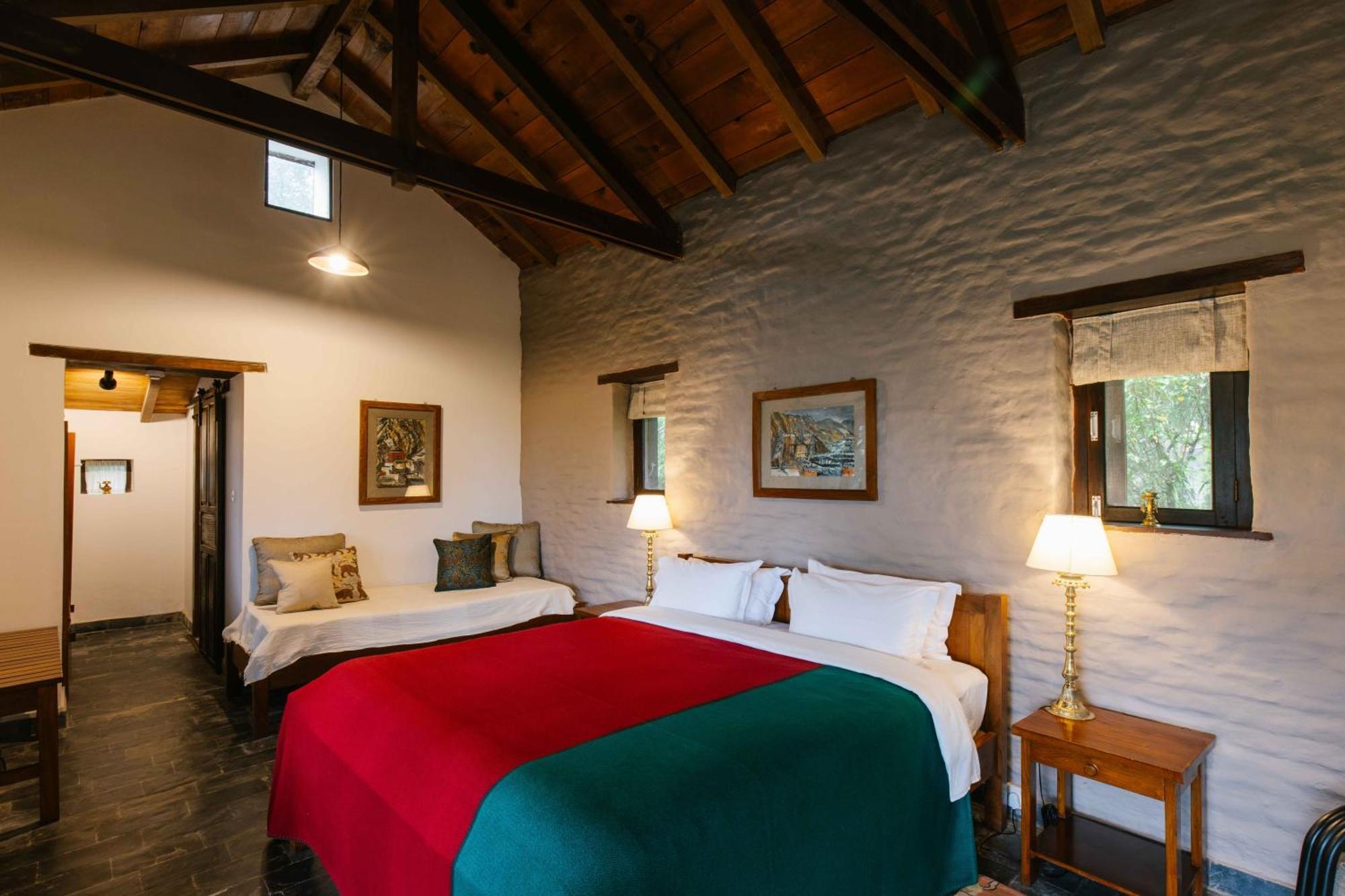 Tiger Mountain Pokhara Lodge Экстерьер фото