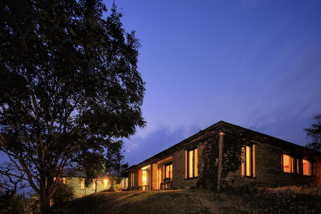 Tiger Mountain Pokhara Lodge Экстерьер фото